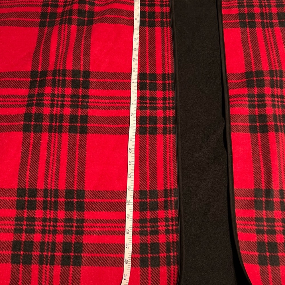 Pre-loved WoolRich one size shrugs/poncho - Picture 4 of 6